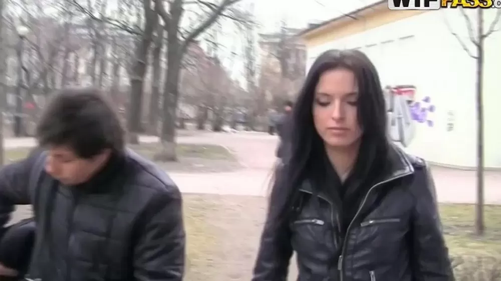 Русские пикаперы разводят девушек на анал - ПОПА TV
