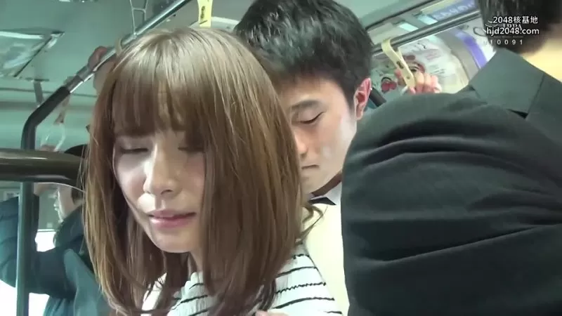 Азиатки в поезде - видео